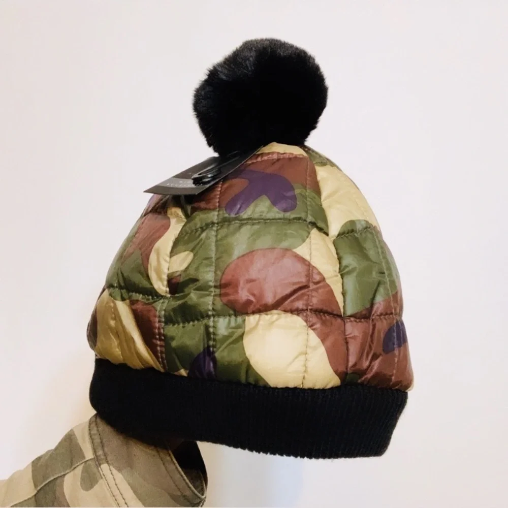 CAMO PADDED BEANIE WITH POM POM